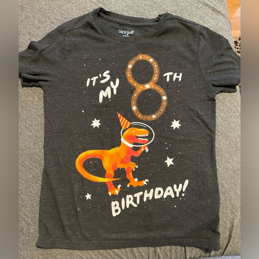 8 years old !! Party shirt